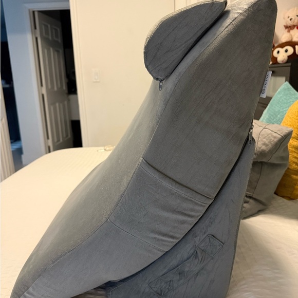 Gray Adjustable Wedge Pillow - Picture 4 of 9